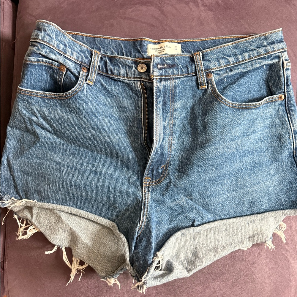 Abercrombie & Fitch Blue Denim shorts. The mom short, high rise.